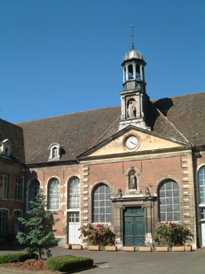 Hôtels-Dieu de Seurre - façade de la chapelle